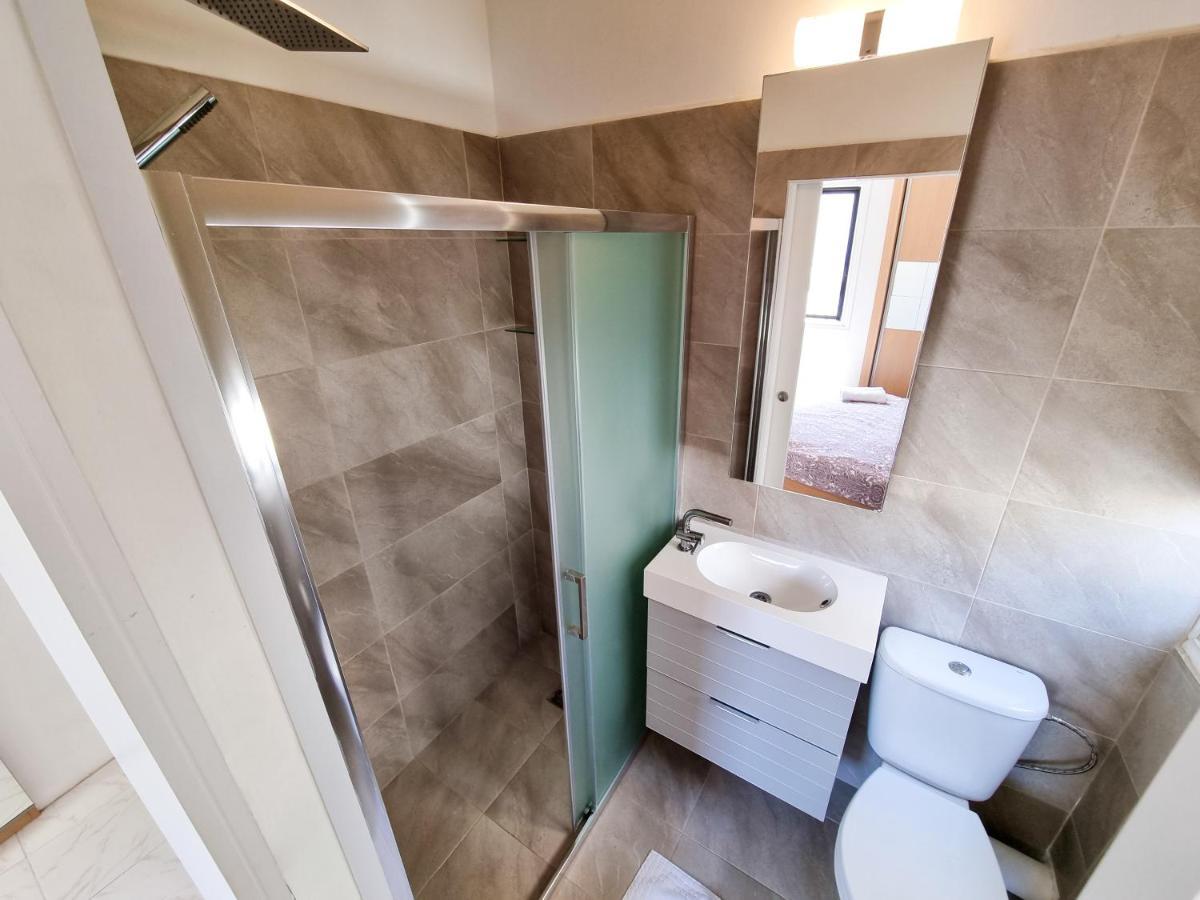 Cheer Up City Apartment, Near To The Finikoudes Beach Larnaca Dış mekan fotoğraf