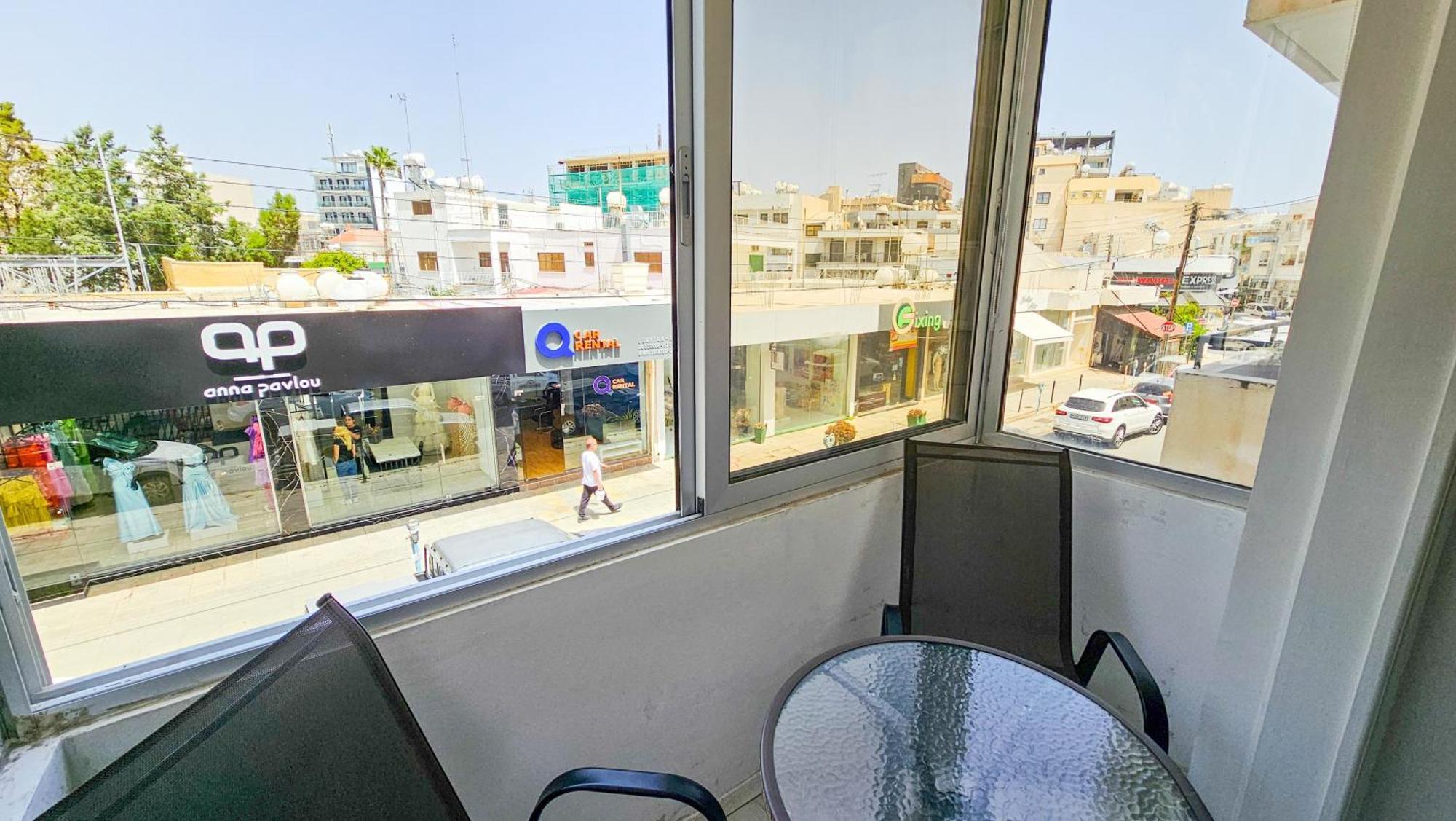 Cheer Up City Apartment, Near To The Finikoudes Beach Larnaca Dış mekan fotoğraf